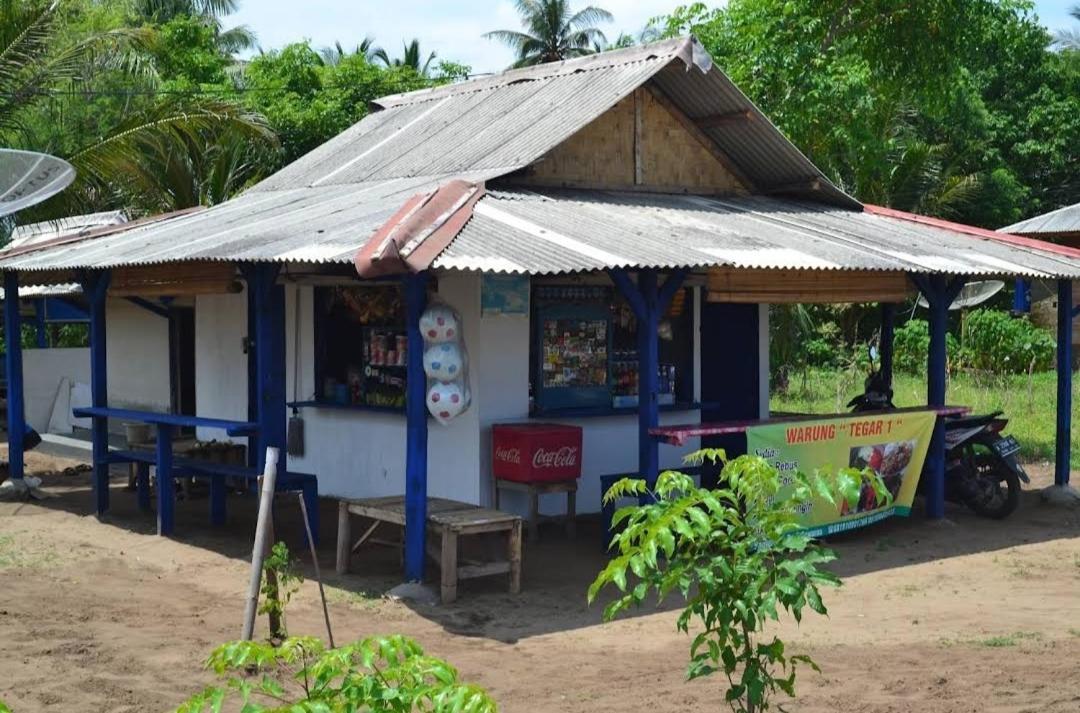 PENGINAPAN TEGAR Sawarna Hotel Bagian luar foto